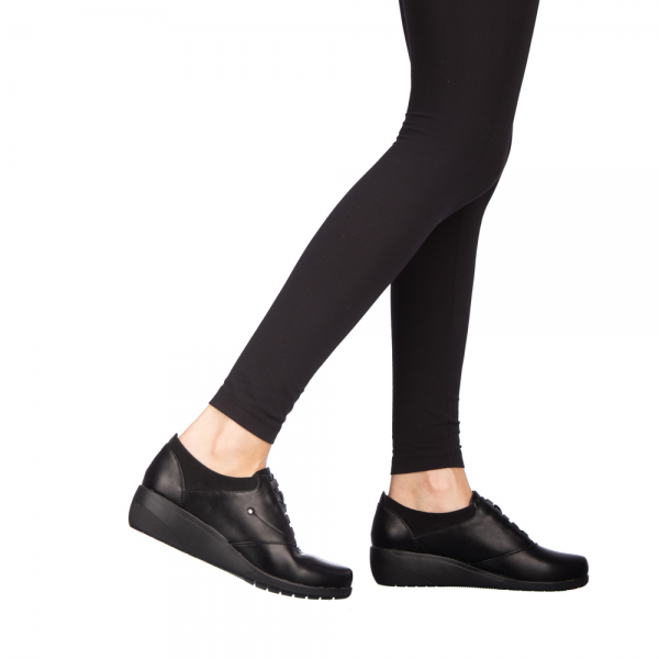 Γυναικεία casual παπούτσια Apera μαύρα, 4 - Kalapod.gr